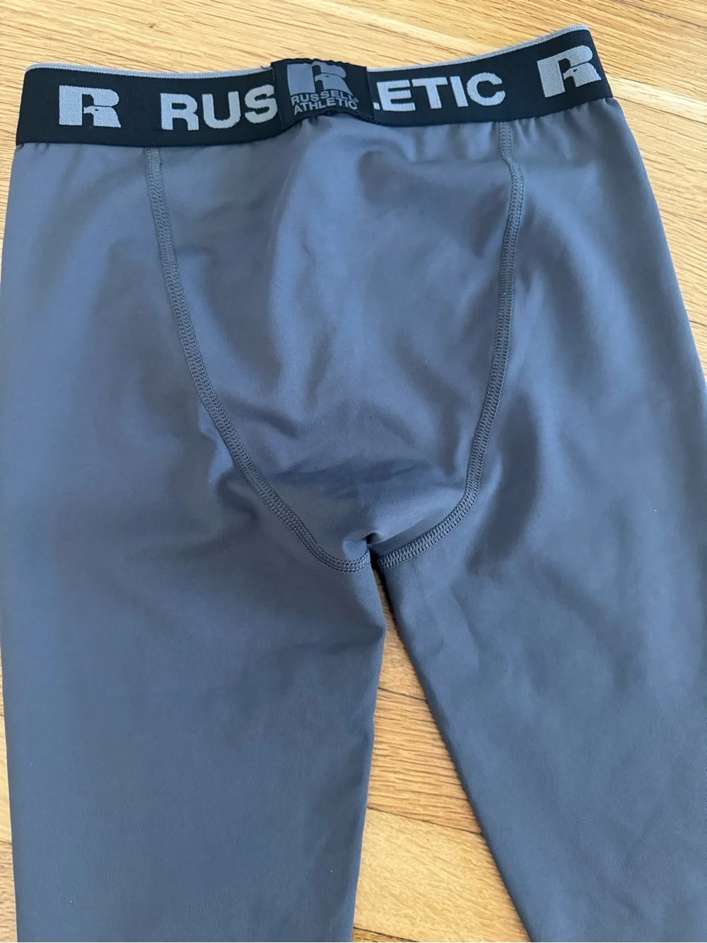Russell Athletic Boys 8 Dri-Power Dark Gray Capri Leggings Athletic Pants
